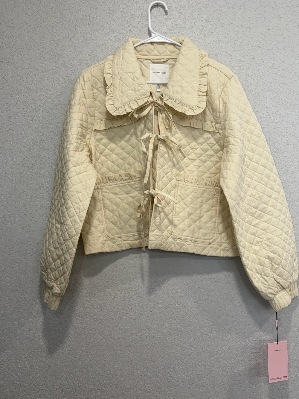 Avec Les Filles Quilted Tie-Front Jacket in Cream -